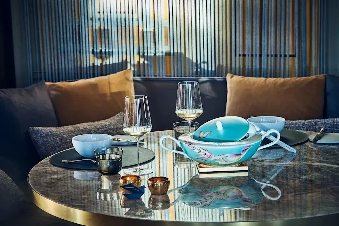 IGNIV fine dining atmosphere, seamless access via comforttransfer